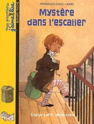 Mystère dans l'escalier