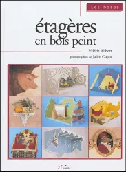 Étagères en bois peint